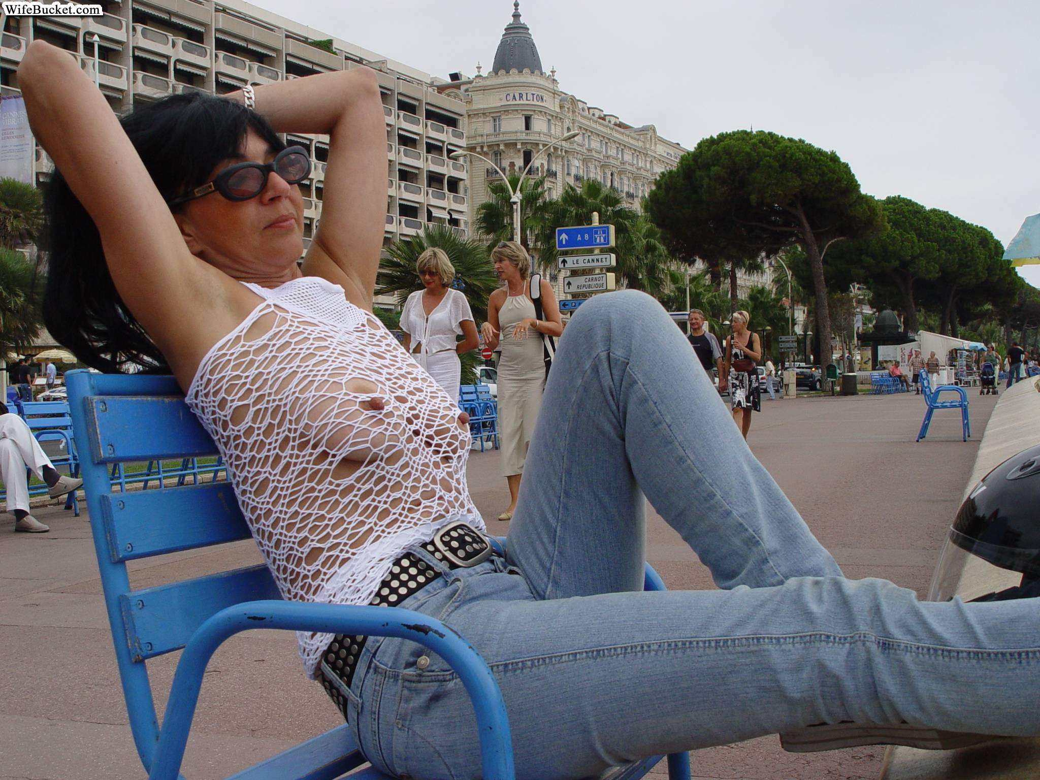 /content/wife-bucket/galleries/p40-naked_amateur_wives_milfs_posing/full/posing_007914.jpg